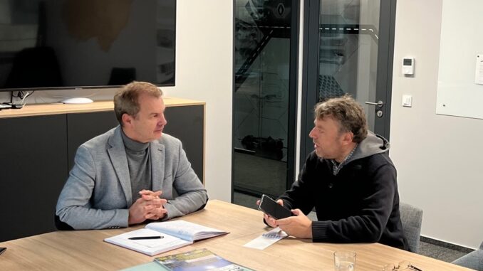 Renault Grunt interview orez